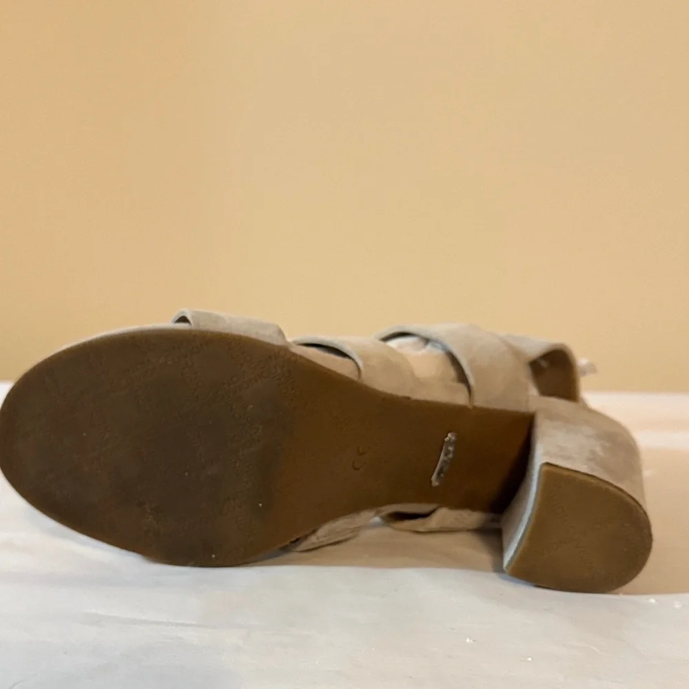 Vionic Taupe Strappy Heels - Picture 12 of 15